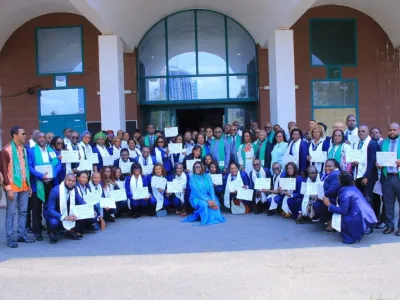 Photo de famille après la remise des attestations