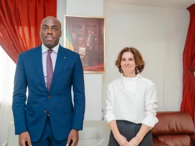 Mark-Alexandre Doumba, assurant l’intérim du ministre de l’Environnement et l’ambassadrice de l’Union européenne au Gabon, Cécile Abadie