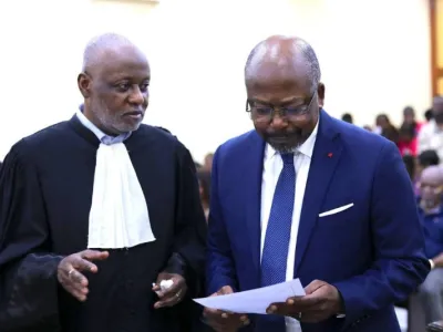  Alain-Claude Bilie-By-Nze et Me Jean-Paul Moubembe