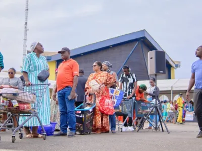 Méga-marché à Owendo