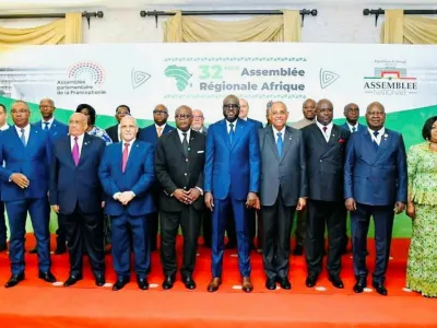 Michel Régis Onanga Ndiaye, président de l'Assemblée nationale et ses pairs africains au termes de leurs échanges.