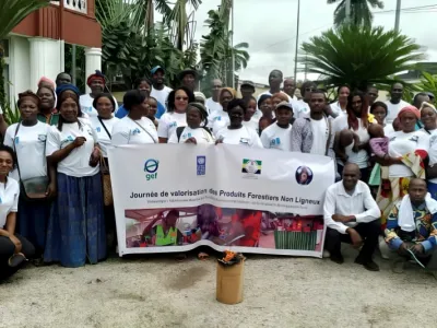 Les participants au séminaire atelier sur les produits forestiers non ligneux