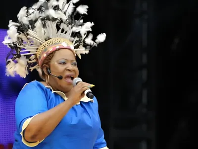 Patience Dabany, artiste gabonaise