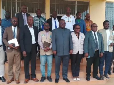 Autour du gouverneur de la Ngounié, acteurs et partenaires du développement communautaire