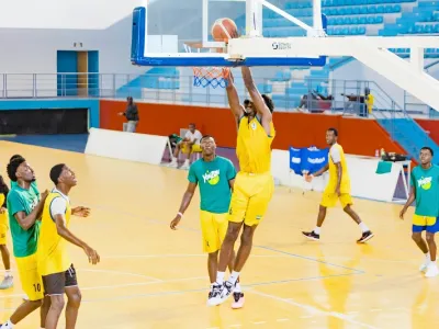 La sélection gabonaise masculine U18 de basketball à Malabo
