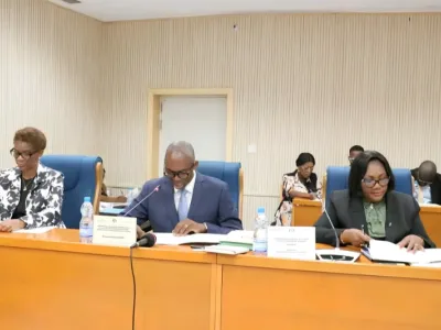 Thierry Minko, ministre de l'économie et Louise Pierrette Mvono, ministre de la plannification