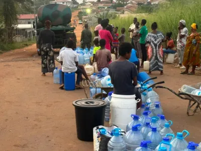 Livraison d'eau à Bikélé-Nzong 