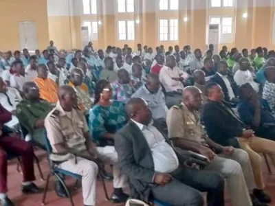 Tchibanga : l'échange de Séraphin Moundounga avec la population